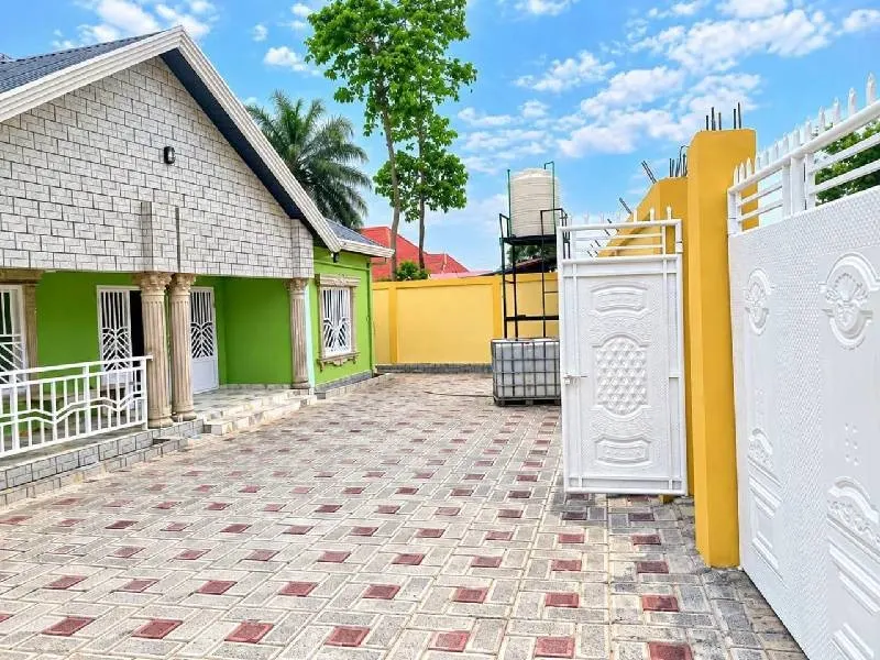 Maison / villa 3 ch. · Coyah, photo 2